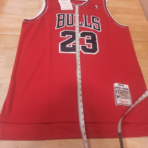 100% Authentic Michael Jordan Mitchell Ness 97 98 Sz XXL Bulls Jersey - Picture 11 of 12